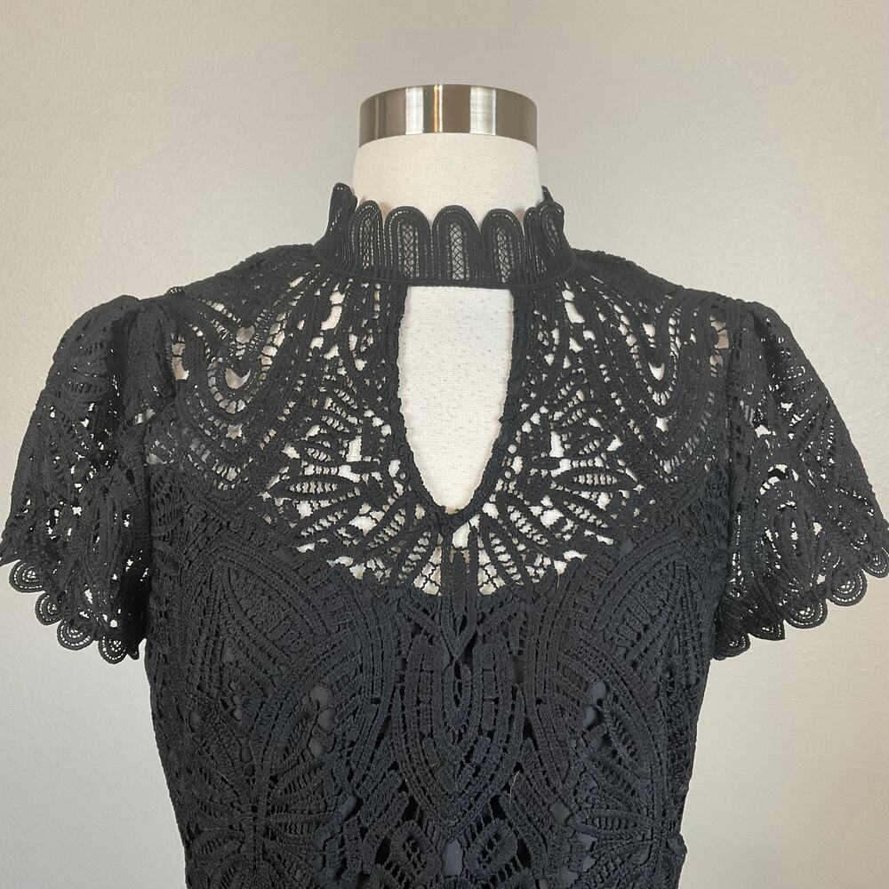 White House Black Market Black Cocktail Dress Cut Out Lace Fit and Flare Size 4 - Picture 8 of 13